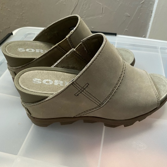 Blowout Sale!  Through October! Sorel Joanie ll Slide Wedge Sandal Size 6 Sage - Picture 2 of 4